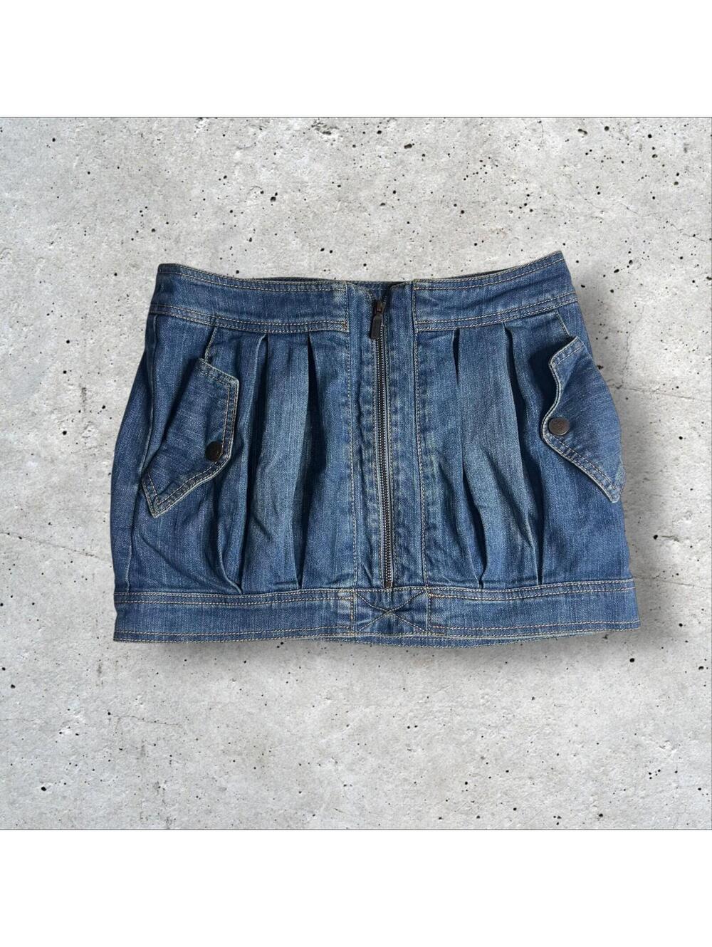 Zoo York Low Waisted Pleated Denim Mini Skirt Size 5